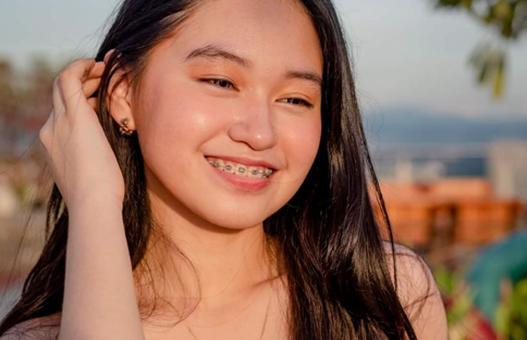 Nag Ala Model Si Claris Pag Tapos Pina Kita Niya Ang Kaniyang Magandang Katawan